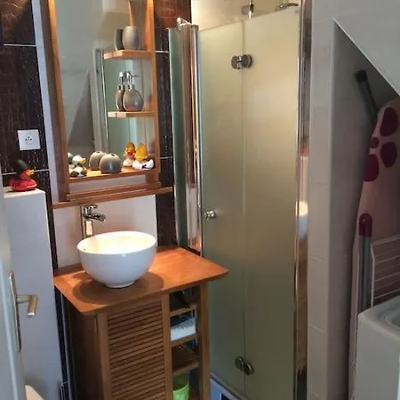 Holiday home Belle Petite Climatisee Dans Calme