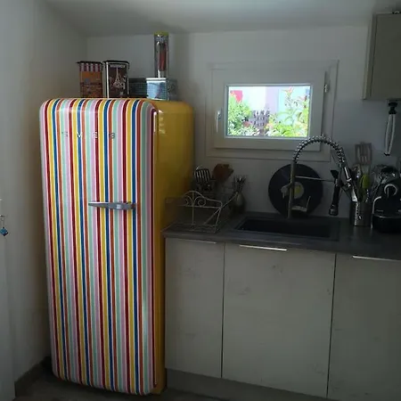 Holiday home Belle Petite Climatisee Dans Calme